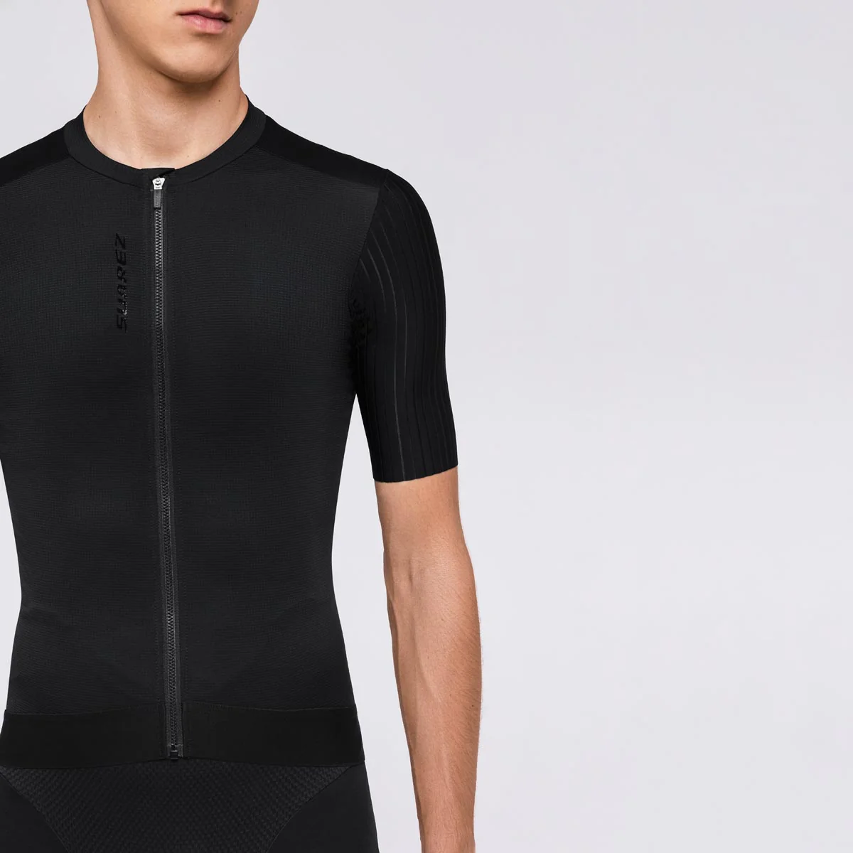 Jersey Manga Corta Performance Hombre (SHADE BLACK 2.4) - Image 5